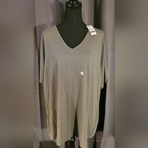 Lane Bryant Women's Tee. Size 18/20. New. Pale olive green